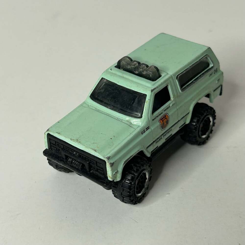 Matchbox Chevy Blazer 4X4 National Parks Park Patrol Toy Vehicle